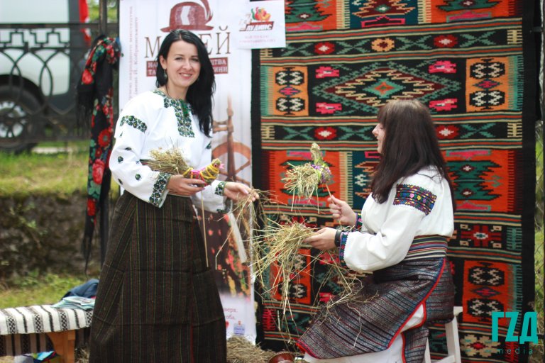 «Люди – нє?» – традиції та вбрання, яке живе