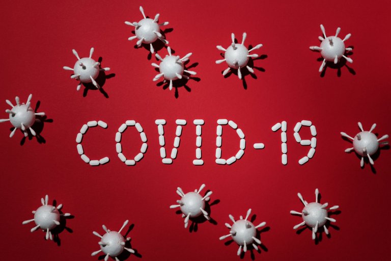 COVID-19: Україна живе за правилами помаранчевої зони, карантин вихідного дня та протести рестораторів