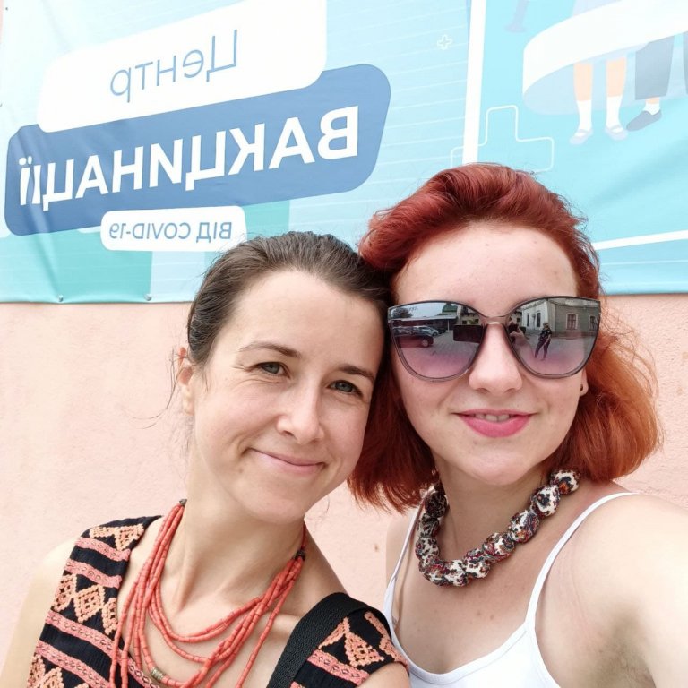 “Хто крайній?”. Репортаж із центру вакцинації від COVID-19