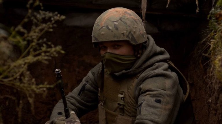 Не треба шкарпеток й вітань: коломийська “десятка” записала зворушливе відео