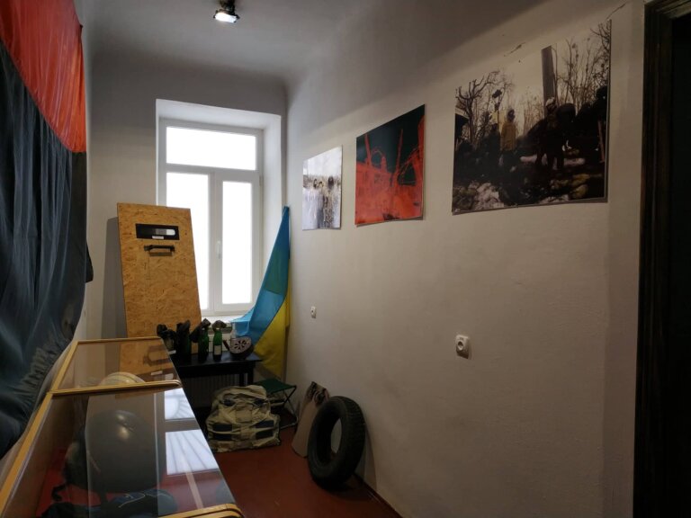На Прикарпатті відкрили мінівиставку до Дня Гідності та Свободи