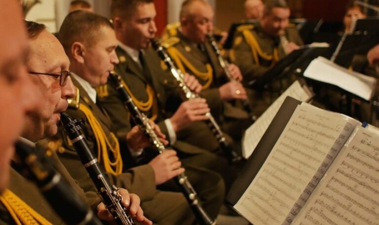 Колядки та щедрівки лунатимуть у львівському транспорті