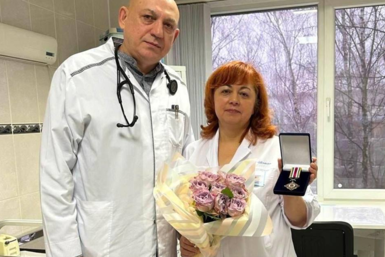 Медсестра з Буковини отримала відзнаку Ради національної безпеки і оборони України