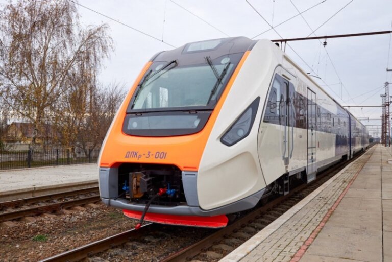 Укрзалізниця відновить регіональний рейс з Коломиї до Львова