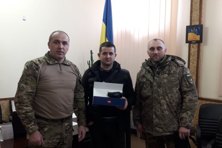 Підприємець з Верховини придбав для прикарпатських стрільців тепловізор