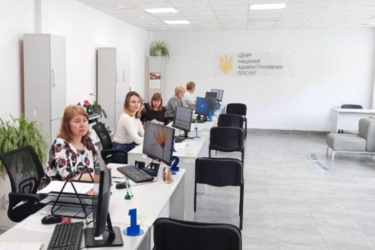 ЦНАПи Прикарпаття на першому місці за кількістю відгуків відвідувачів 