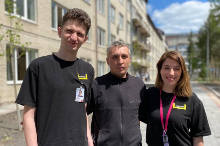 “З останніх сил на руках поранений захисник поповз у бік окопу”: про реабілітацію бійця 