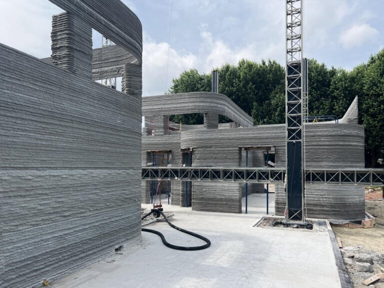 У Львові побудували стіни школи за допомогою 3D-принтера