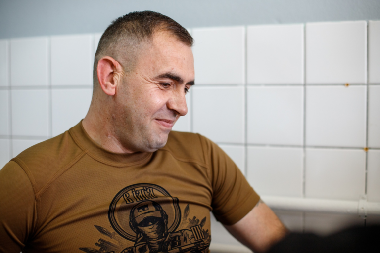 На Прикарпатті захиснику нарощують кістку, яку він втратив через поранення