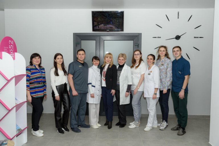 Робота з військовими, людьми з інвалідністю та цінність найменшого прогресу: як реабілітаційний центр із Краматорська відновив роботу в Івано-Франківську